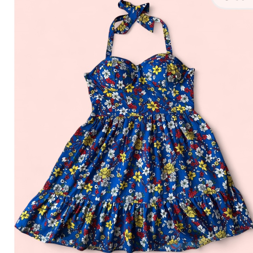 Vibrant Floral Strapless Dress in Blue